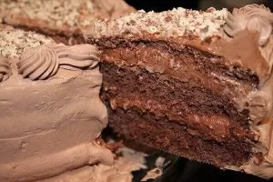 Bolo mousse de chocolate maravilhoso