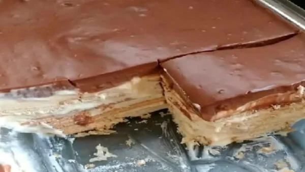 Pavê de biscoito maisena delicioso, e simples de preparar