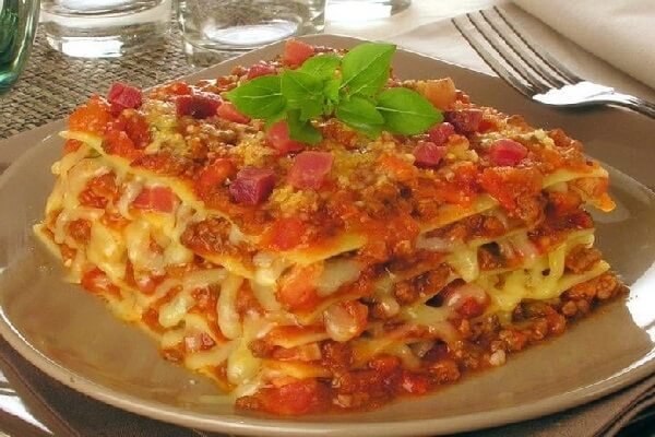 Lasanha bolonhesa com bacon