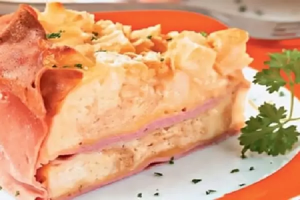 Almoço de domingo preguiçoso, veja as alternativas 3 Torta salgada de mortadela uma excelente opção para o almoço de domingo preguiçoso