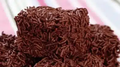 Bolo gelado de chocolate 6 Receita de Bolo gelado de chocolate