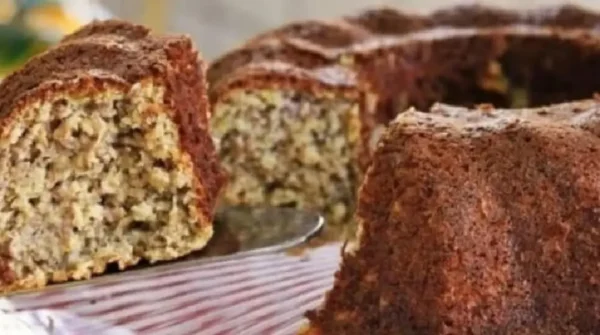 Bolo de banana e aveia sem açúcar e sem farinha