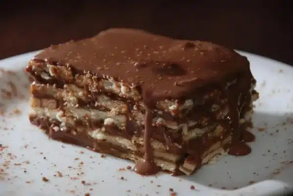 Torta de bolacha simples