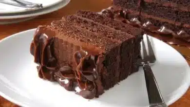 Receita de torta de chocolate para uma sobremesa simples