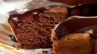 Bolo de chocolate com cobertura de ganache 24 Como fazer o Bolo de chocolate com cobertura de ganache