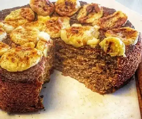 Bolo de banana com aveia na airfryer