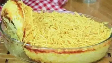 Como fazer fricassê de frango com batata palha