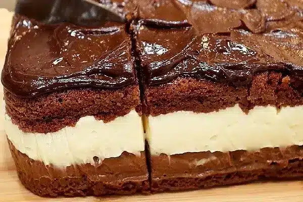 Como fazer um delicioso bolo de chocolate com recheio cremoso
