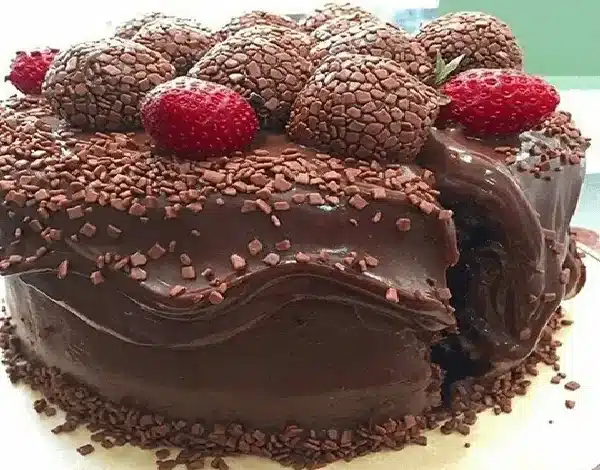 Bolo de brigadeiro fácil de fazer