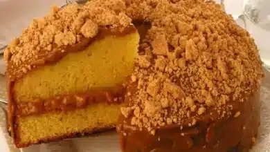 bolo de fubá recheado com paçoca
