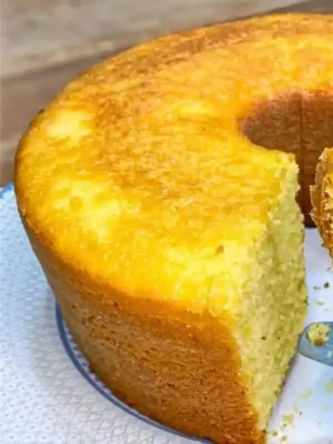 Bolo de fubá fácil é só bater os ingredientes no liquidificador