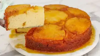 Receita de bolo de abacaxi caramelizado