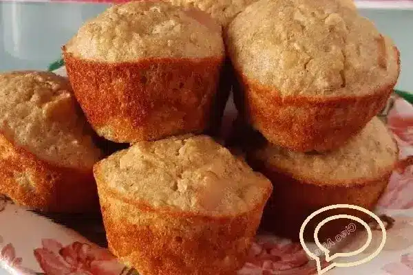 Bolinho de banana com canela