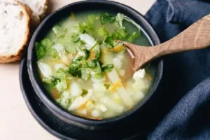 Sopa de Couve Flor com Alho Poro simples e deliciosa