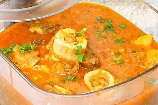 Sopa de osso bovino