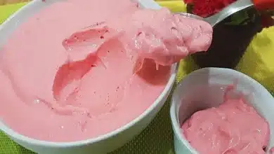 mousse de morango com tang
