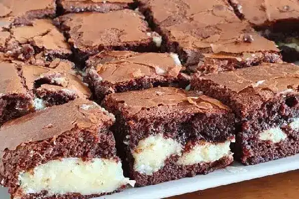 Brownie recheado de brigadeiro branco