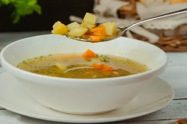 Sopa de Frango com Legumes