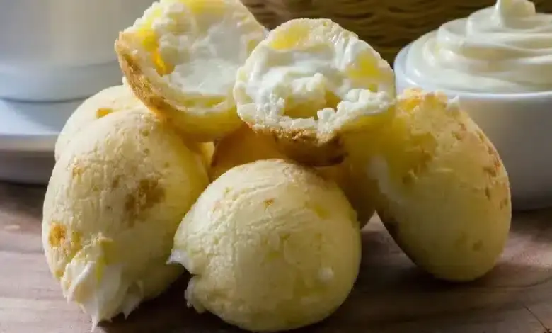 pão de queijo com catupiry