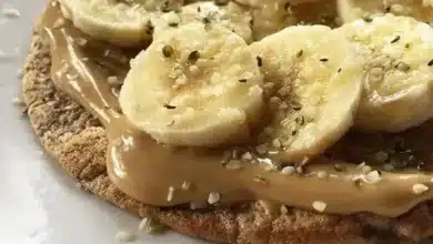 panqueca de banana com pasta de amendoim