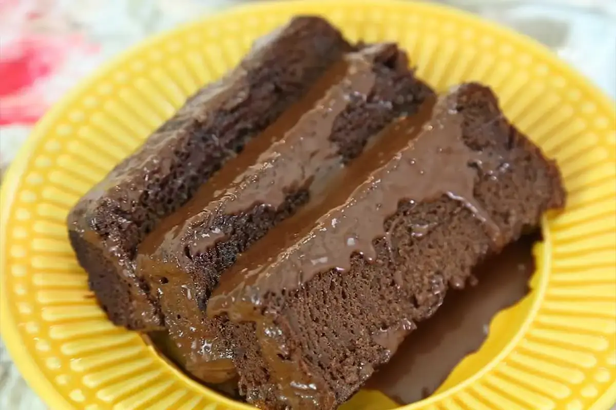 Bolo de banana com chocolate sem lactose