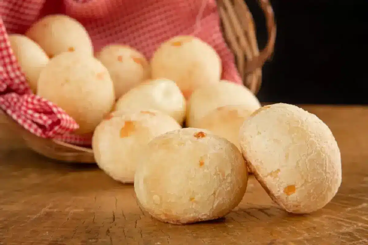 Como fazer um delicioso Pão de queijo fofinho