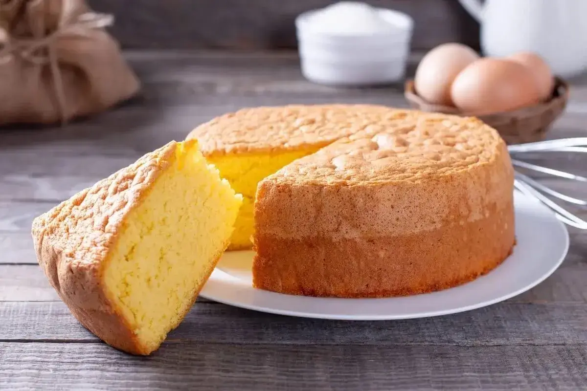 Bolo pão de ló: a receita clássica que nunca sai de moda