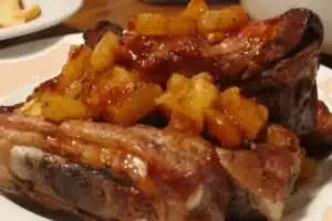 Costela de porco com abacaxi: o segredo da maciez perfeita