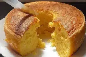 Bolo de leite condensado com milho