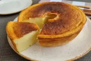 Como fazer bolo de leite simples