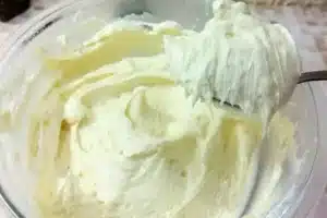 Como fazer mousse de chocolate branco