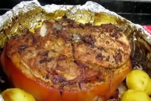 receita de Pernil assado com batata simples