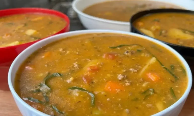 aprenda fazer a melhor receita de sopa de legumes com carne moída, que fica pronta em poucos minutos