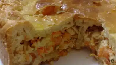 Pastelão de frango: receita completa, recheio cremoso e delicioso 16 pastelão de frango simples