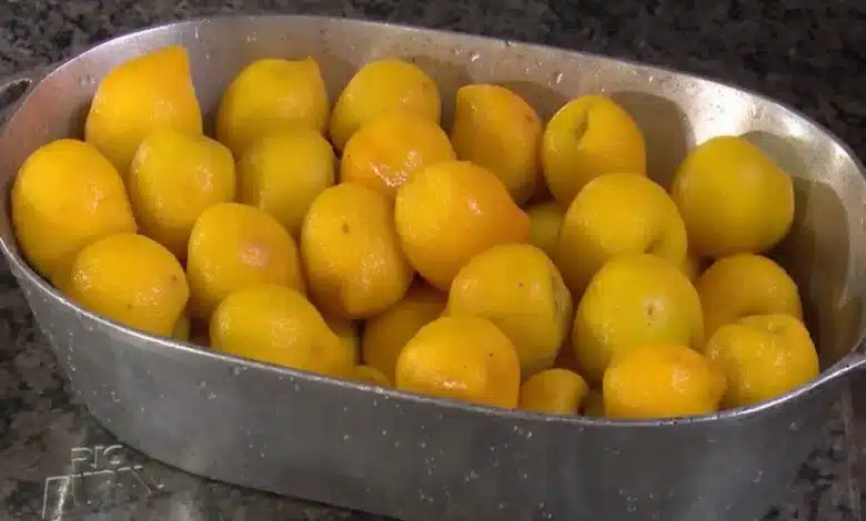 doce de pêssego em calda