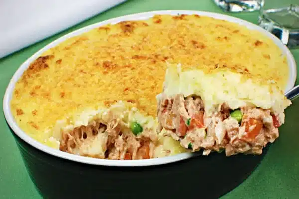 Como fazer escondidinho de atum simples e delicioso