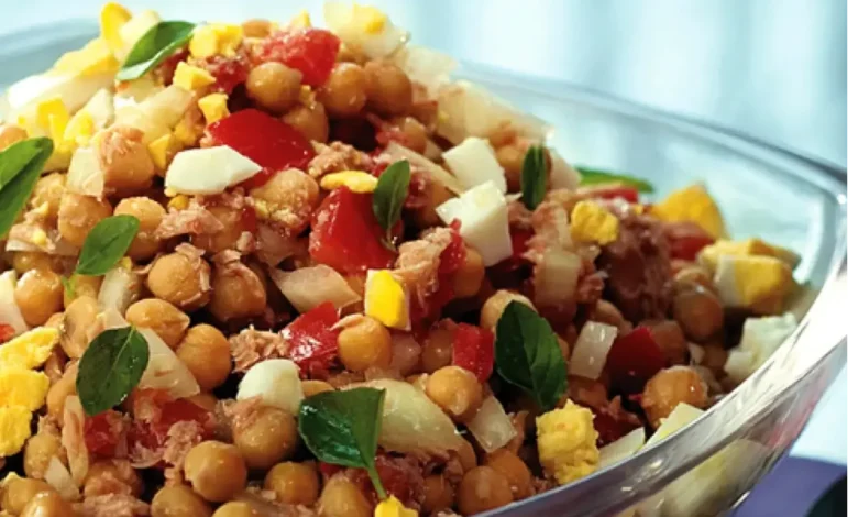 Salada de grão de bico simples e saudável: receita fácil 1 salada de grão de bico