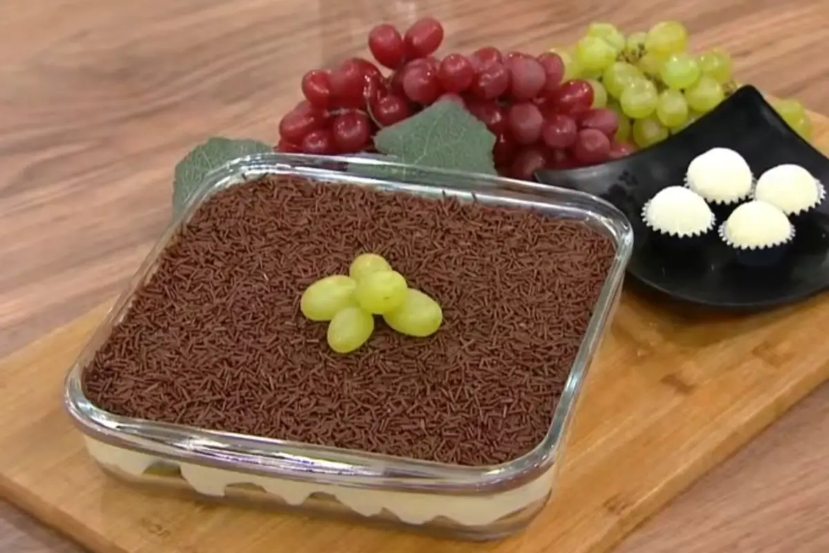 Surpresa de uva na travessa em 20 minutos: sobremesa cremosa sem forno 1 Receita de surpresa de uva na travessa