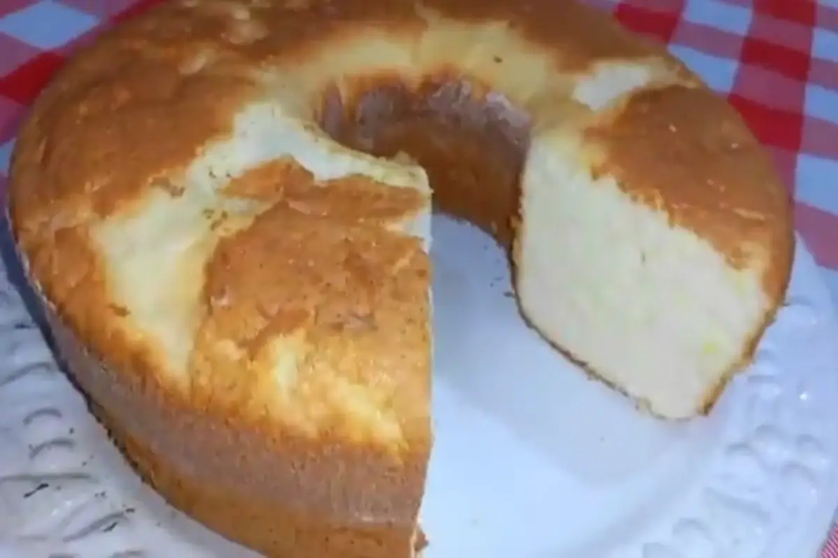 Bolo de maizena com 3 ingredientes