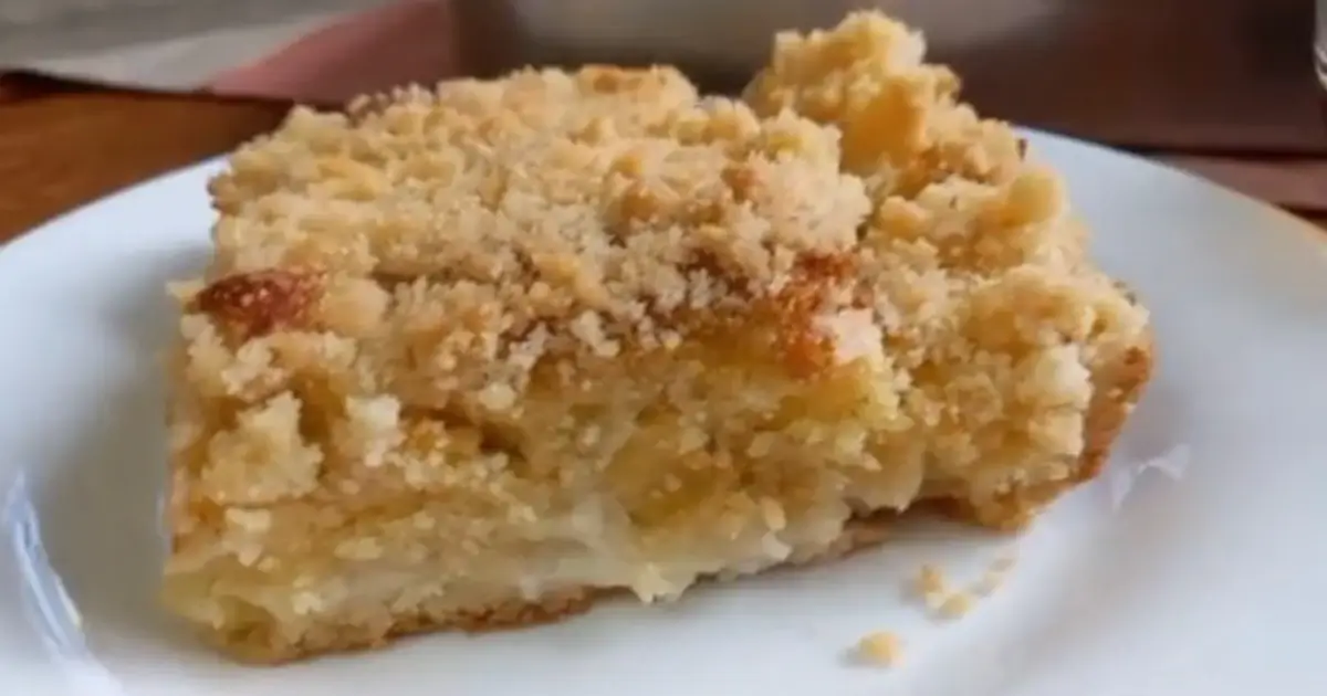 Receita completa de cuca de abacaxi com massa base fofinha