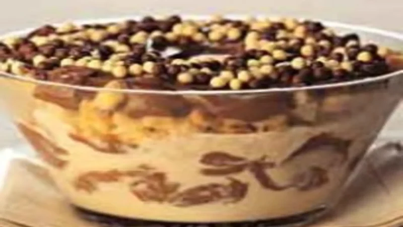 Sorvete com brigadeiro em camadas