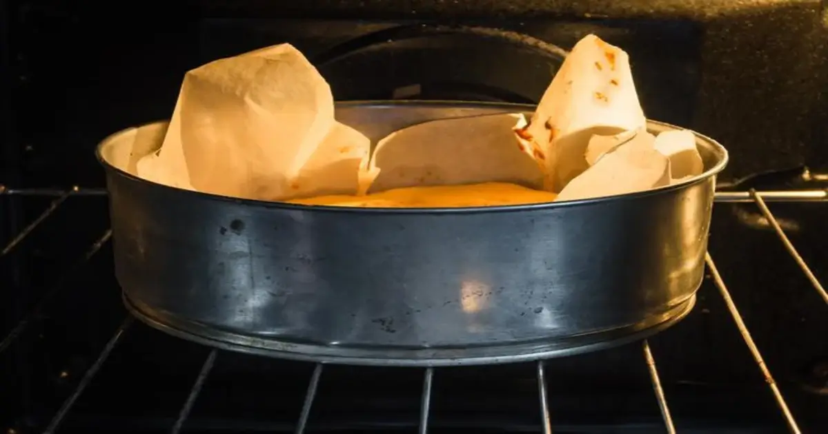 Por que o bolo sola; como resolver